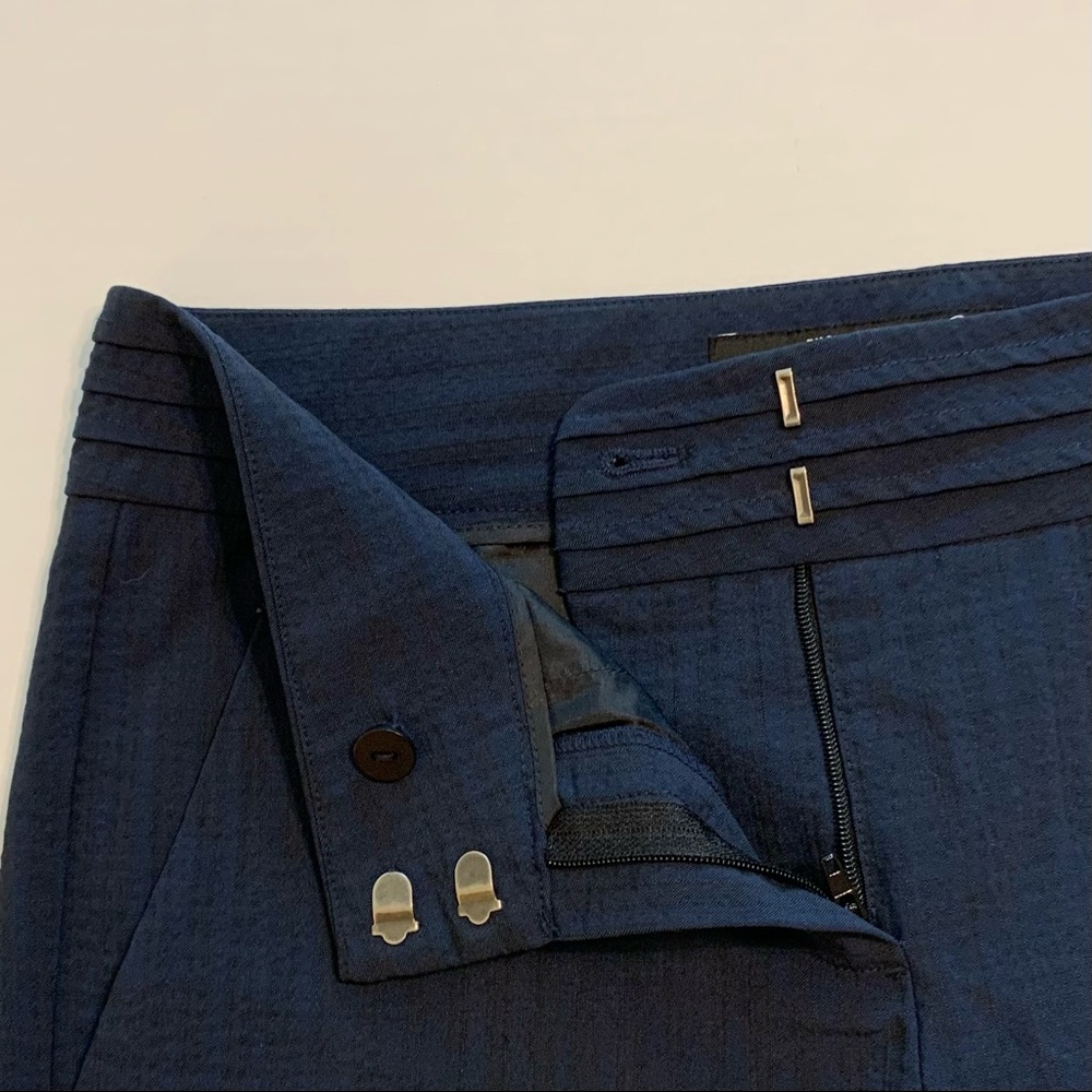 Theory Bernard Shorts - Picture 2 of 6